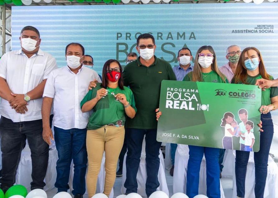 PREFEITURA DE PORTO REAL DO COLÉGIO REALIZA ENTREGA DO CARTÃO DO PRIMEIRO PROGRAMA DE REDISTRIBUIÇÃO DE RENDA DO MUNICÍPIO